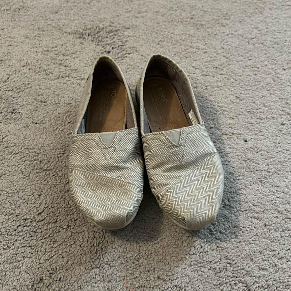 Tom’s size 6.5
